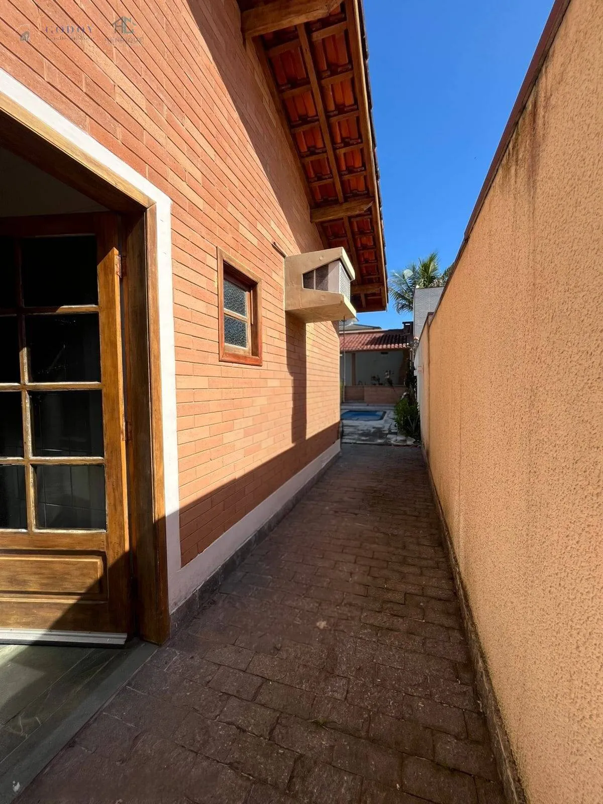 Imagem Excelente para Temporada: Casa com Piscina em Condomínio Seguro e Tranquilo
