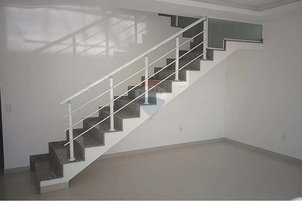 Imagem Casa com 2 quartos para venda em Pedra de Guaratiba.
