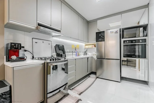 Imagem Triplex à venda em Piraquara, Centro, com 3 quartos