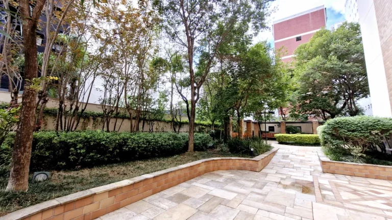 Imagem Apartamento lindo e reformado à venda, 4 quartos, condomínio completo, torre única, 3 vagas!!