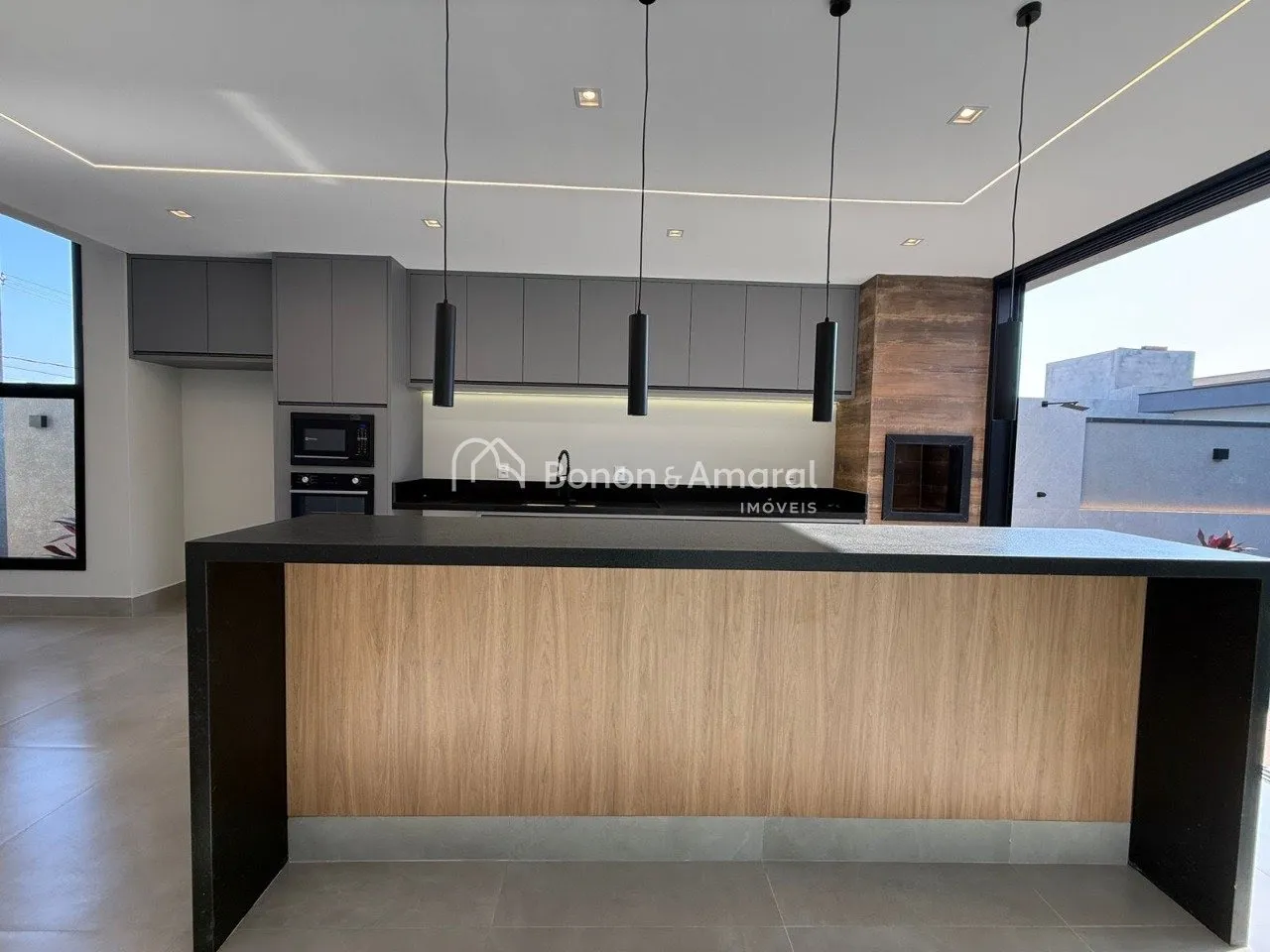 Imagem Casa Térrea à venda com 03 quartos por R$ 2.170.000,00 no Condomínio Santorini bairro Parque Brasil 500, em Paulínia