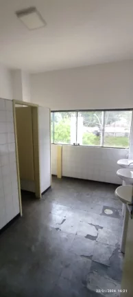 Imagem Galpão com 3600m² em Taboão da Serra - SP