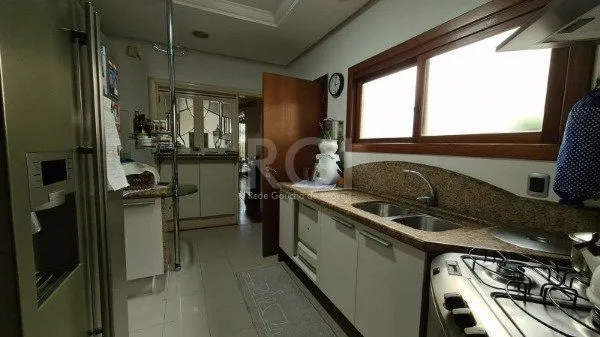 Imagem Casa Condominio para Venda - 420m², 4 dormitórios, sendo 4 suites, 2 vagas - Três Figueiras