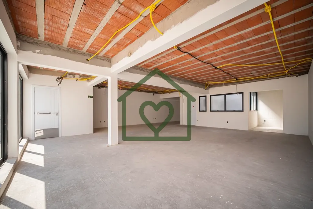 Imagem Descubra a fantástica oportunidade de investimento em Porto Alegre! 
Prédio Comercial Novo Av. Pro...