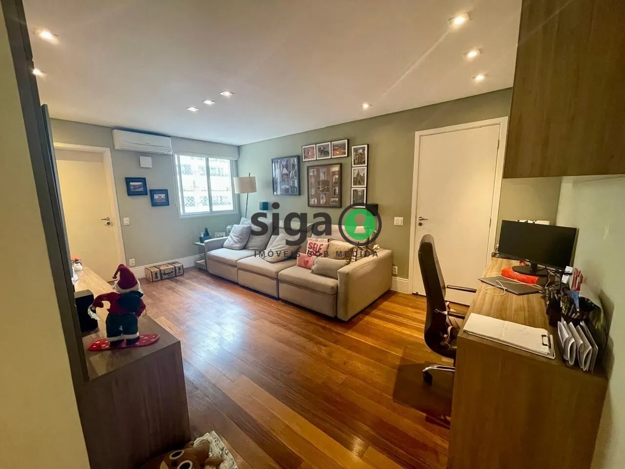 Imagem 370m² de Sofisticação com 4 Suítes, 5 Vagas e Vista Privilegiada no Campo Belo.