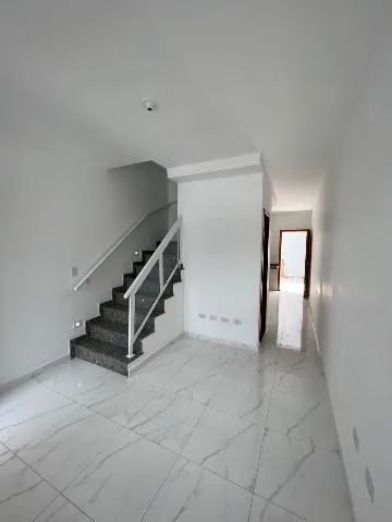 Imagem VENDA DE SOBRADO NO JARDIM AMAZONAS, EM ITAQUAQUECETUBA/SP, 65m² com 2 quartos, quintal gramado, churrasqueira e 02 vagas para auto. CONSULTE-NOS.