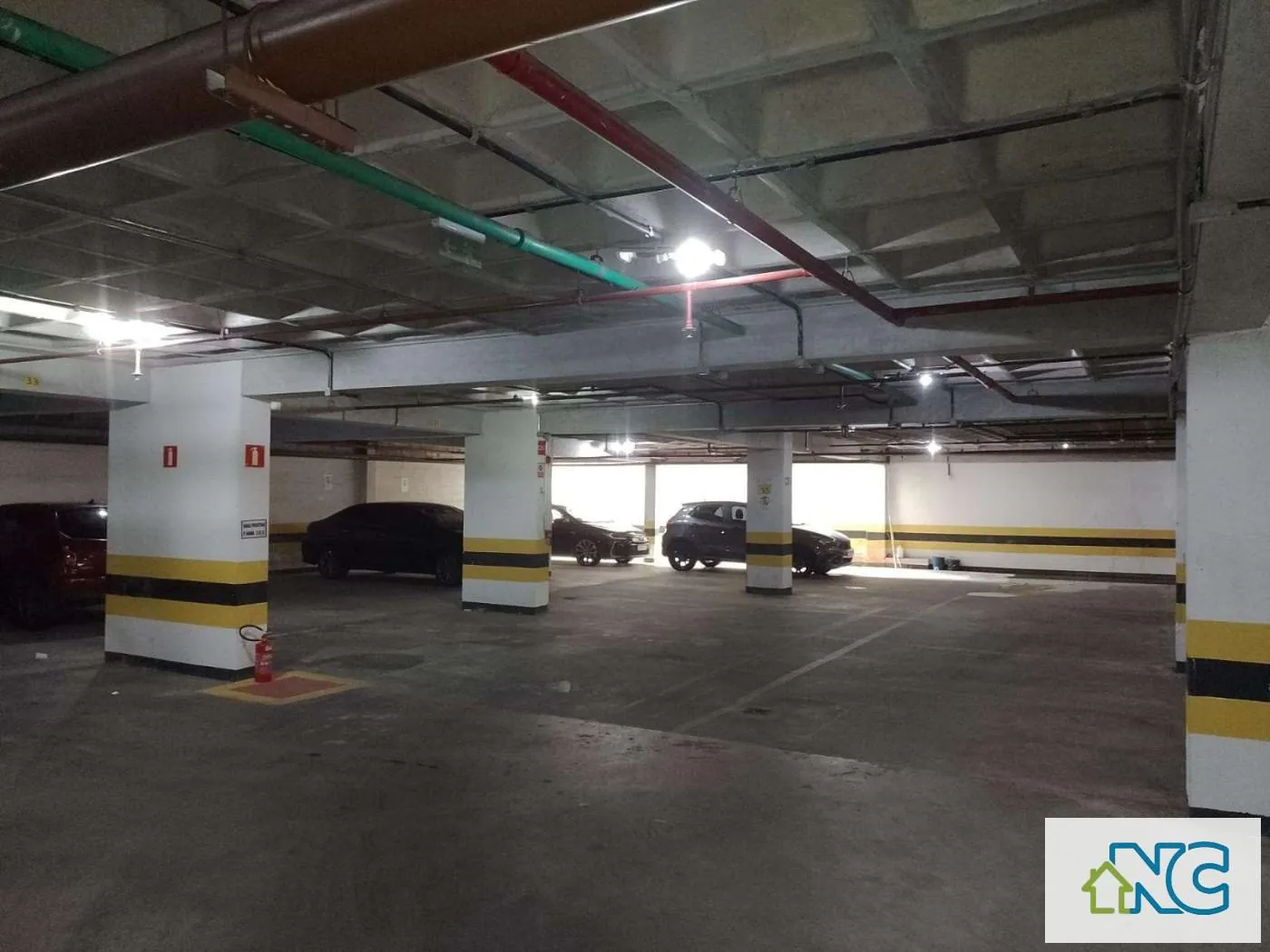 Imagem Garagem para Venda em Salvador / BA no bairro Caminho das Árvores