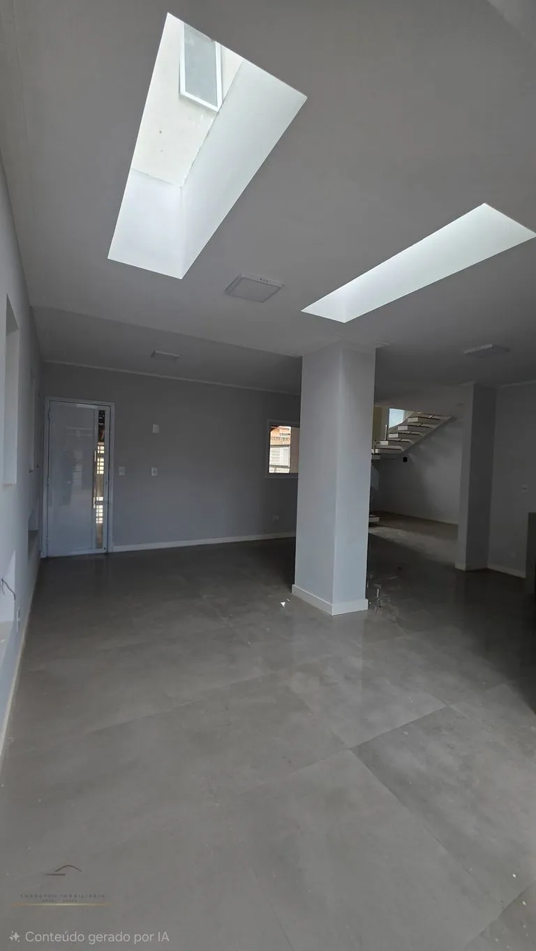 Imagem Casa a venda com pé direito duplo bairro São Bento em Poços de Caldas - MG