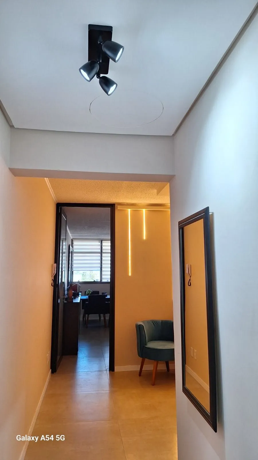 Imagem Sala I Semimobiliada no Park Offices Menino Deus
