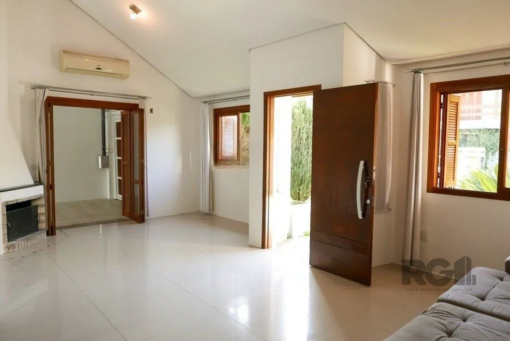 Imagem Excelente casa de 155m² e 3 dormitórios.