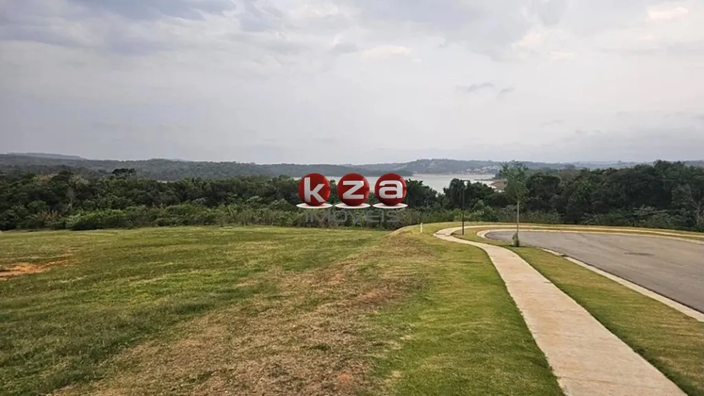 Imagem Terreno de 2.100 m² à venda no Condomínio Portofino em Piedade-SP: Conquiste seu espaço exclusivo!