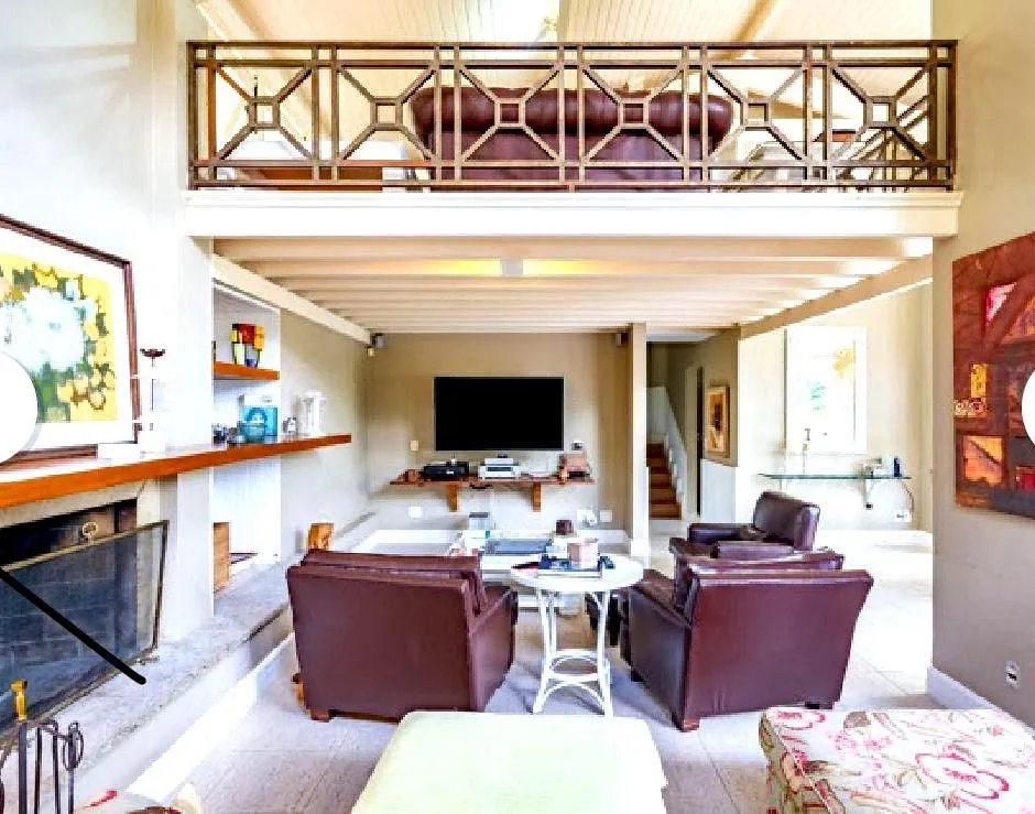 Imagem Casa em Condomínio para Venda em Petrópolis / RJ no bairro Nogueira