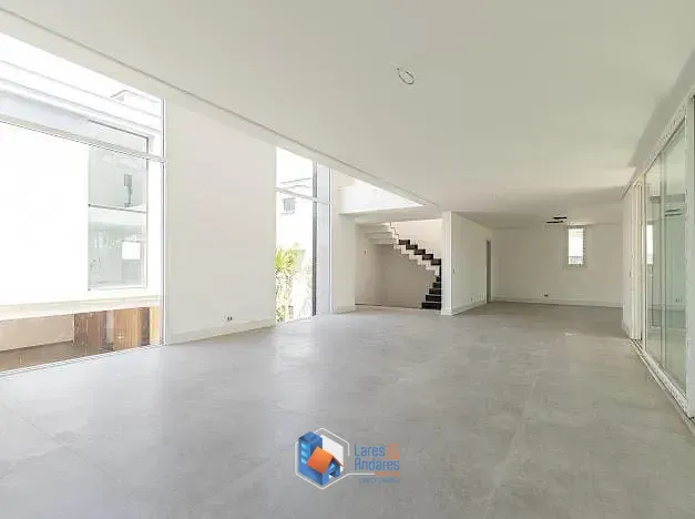 Imagem Casa em condomínio para venda em Jardim Cordeiro com 4 quartos, sendo 4 suítes, 712m²
