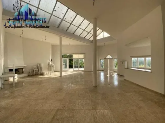 Imagem CASA CLÁSSICA, AT 3.500 m² ! 5 sts, piscina, salão! P/ REFORMAR