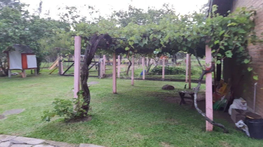 Imagem Sítio para Venda - 242m², 2 dormitórios, sendo 2 suites, 2 vagas - Itapuã