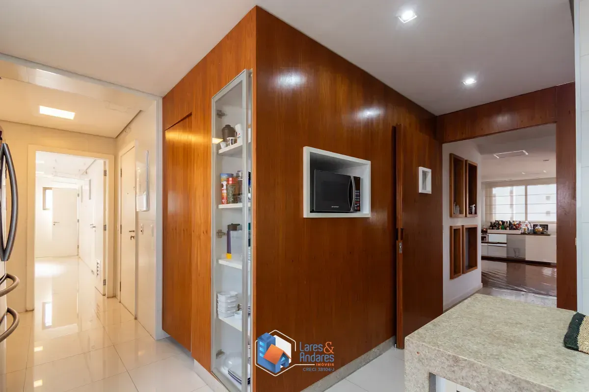Imagem Cobertura para venda em Moema com 3 quartos, sendo 3 suítes, 389m²