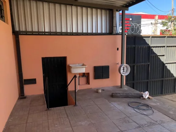 Imagem Barracão com 3 salas na Vila Engler