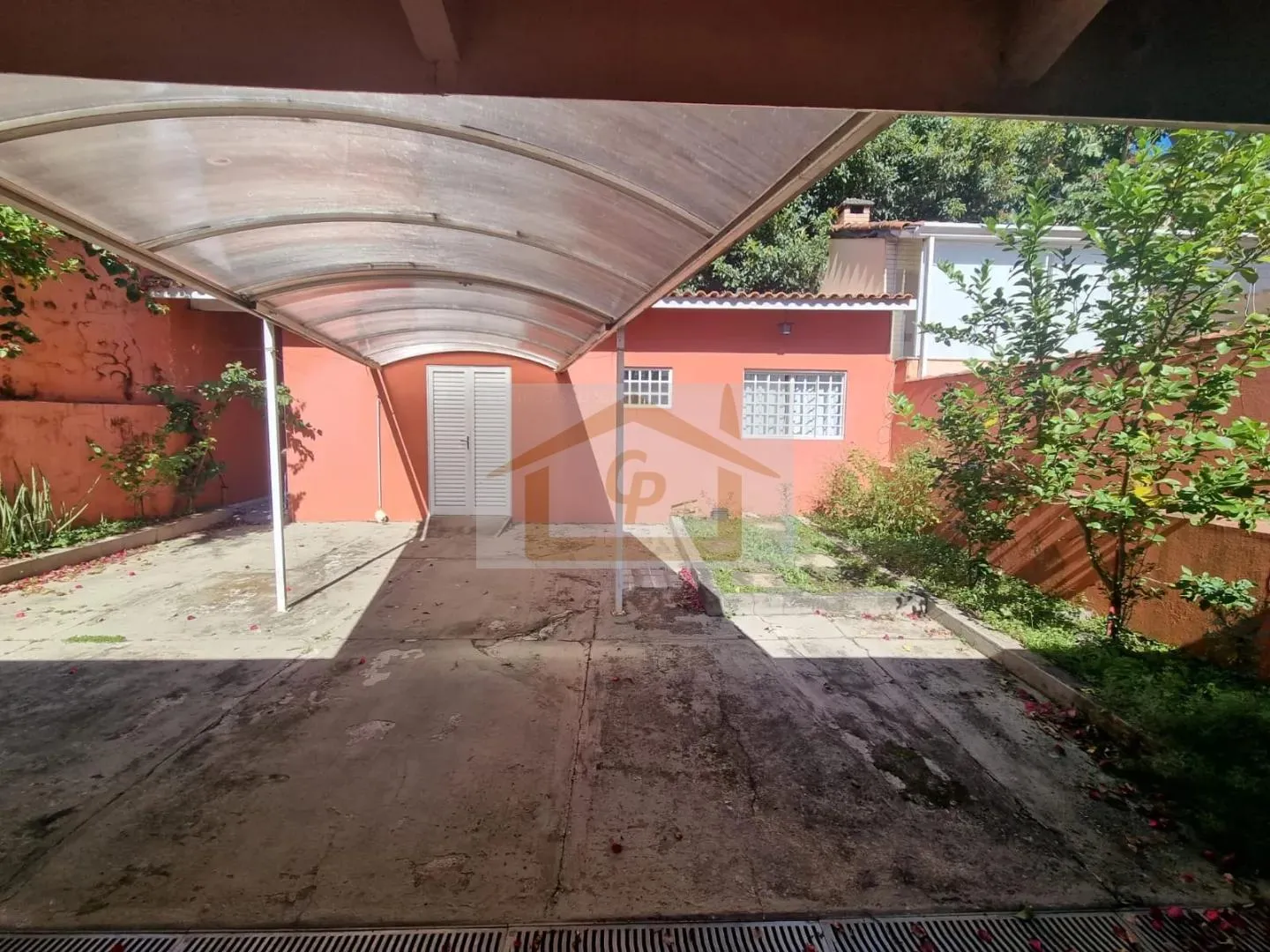 Imagem Casa Térrea Isolada com Amplo Quintal no Residencial Jardim das Flores - Granja Viana