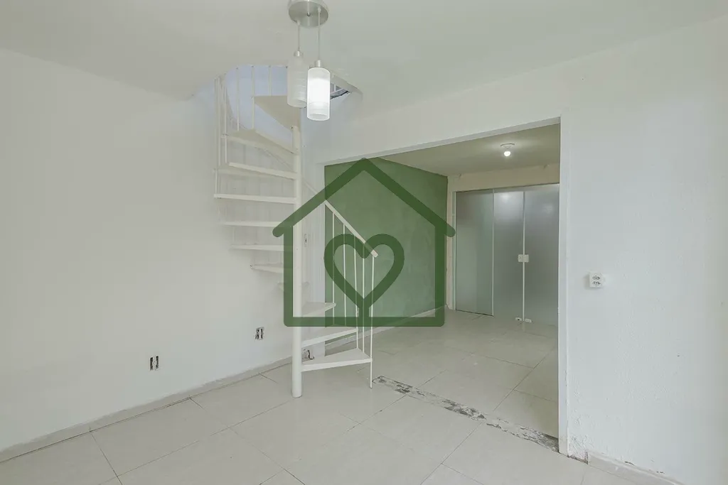 Imagem Casa ampla, no bairro Jardim Itu Sabará, com 3 dormitórios, possibilidade de 2 súites, sala de es...