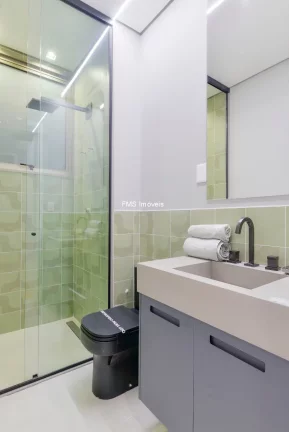 Imagem Apartamento à venda no Itaim Bibi com 3 suítes, 3 vagas, Lindenberg.
