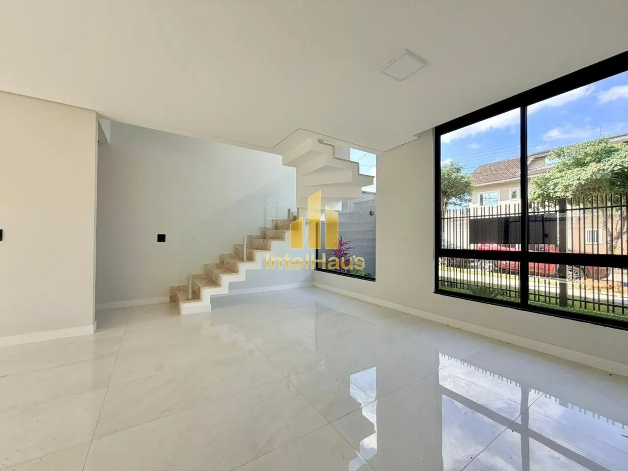 Imagem Excelente sobrado de alto padrão com 155 m² de área construída, localizado no bairro Cidade Jard...