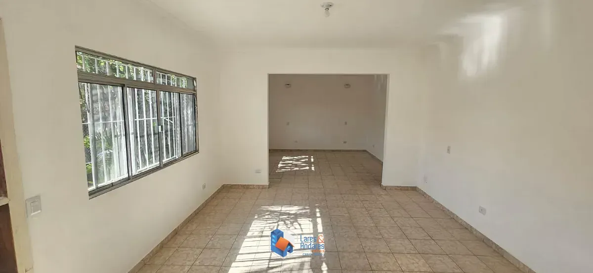 Imagem Sobrado para venda em Jardim Regis com 5 quartos, sendo 1 suíte, 218m²