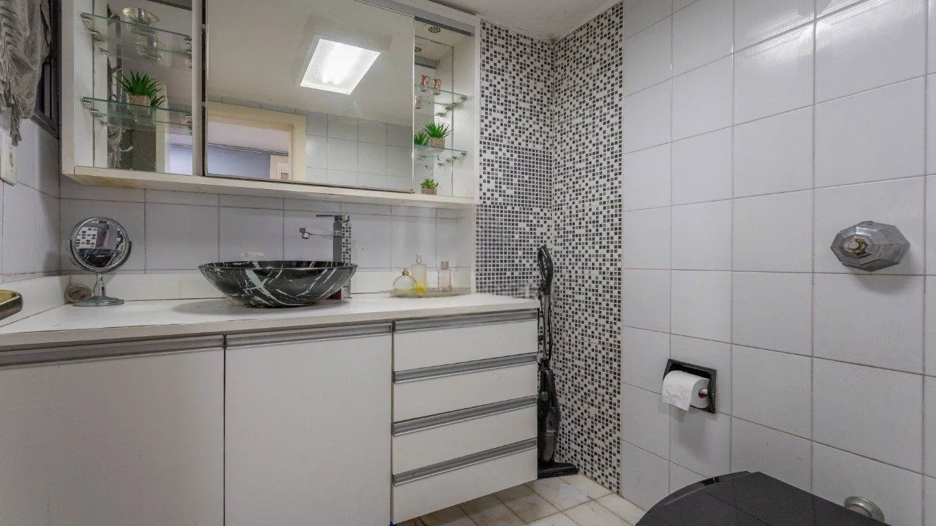 Imagem Cobertura com Piscina e Churrasqueira no Petrópolis - 205m² Privativos