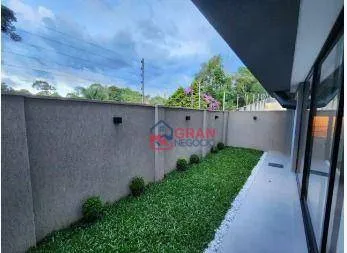 Imagem Sobrado com 3 dormitórios à venda no Pilarzinho