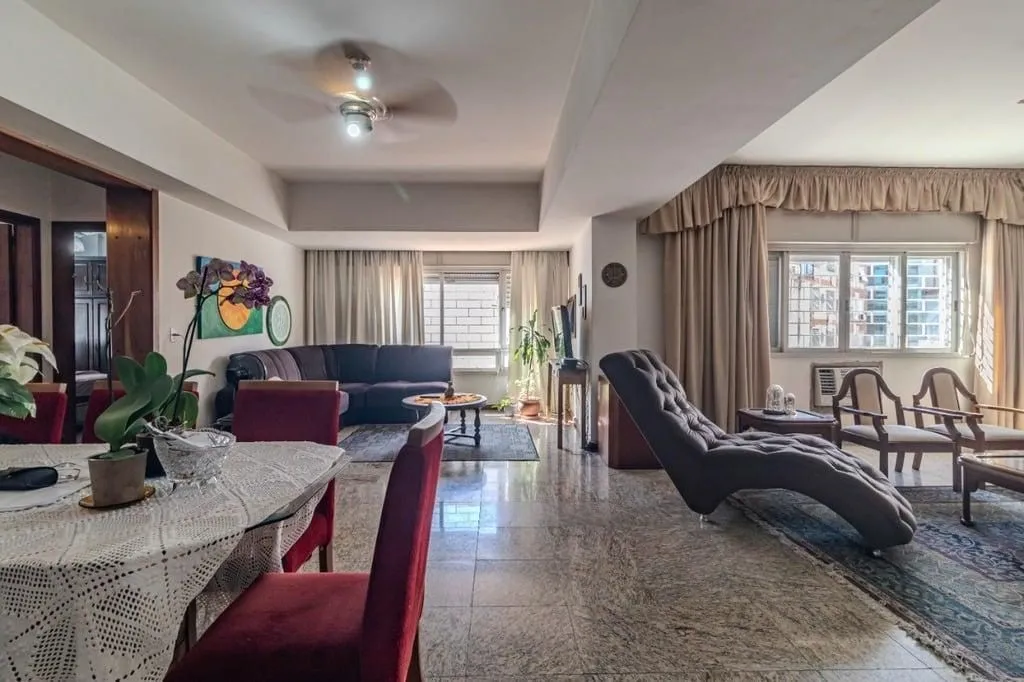 Imagem Vendo apartamento no bairro Floresta, em frente ao colégio Marista São Pedro. com 143,00m2 de área privativa