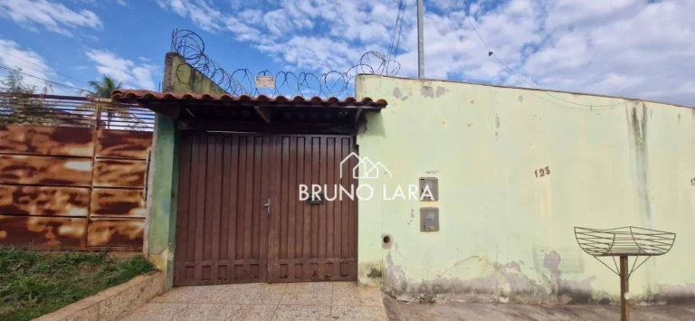 Imagem Casa disponível para venda no Bairro Planalto - São Joaquim de Bicas/MG.