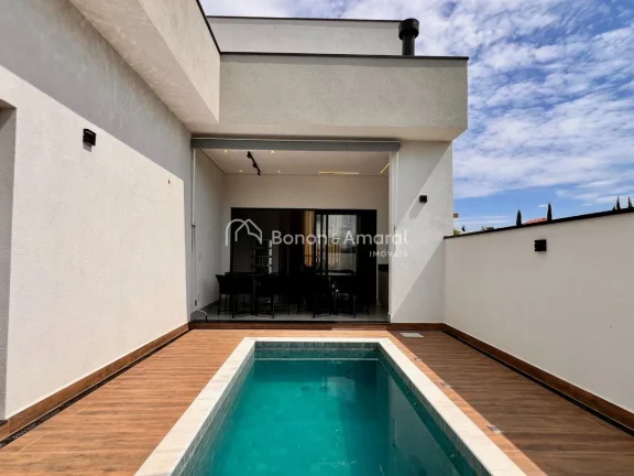Imagem Casa de condominio a venda em Valinho!!

Residência térrea de alto padrão ? porteira fechada

Um ...