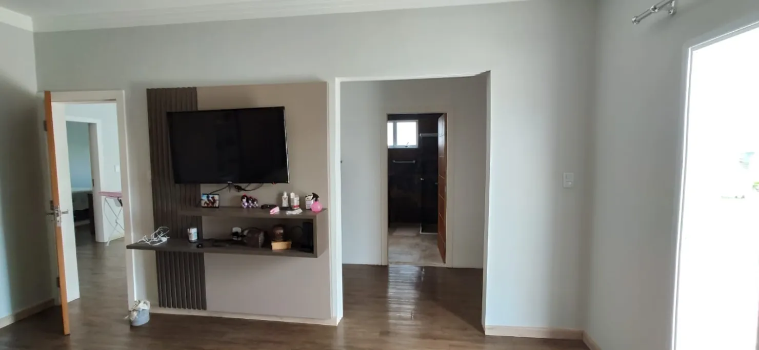 Foto do imóvel Casa à venda e locação 3 Quartos, 1 Suite, 2 Vagas, 256M², Bairro do Grama, Caçapava - SP | Condomínio Terras do Vale