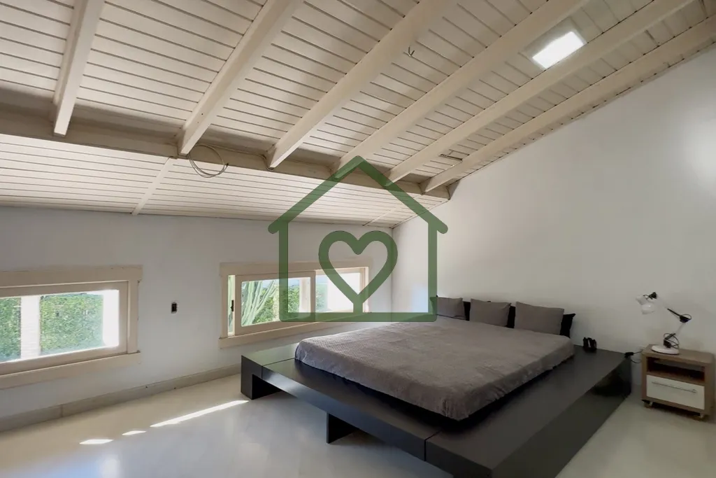 Imagem CASA EM CONDOMÍNIO DE 229m² COM 3 DORMITÓRIOS (1 SUÍTE MASTER), ESPAÇO EXTERNO COM PISCINA, COZ...