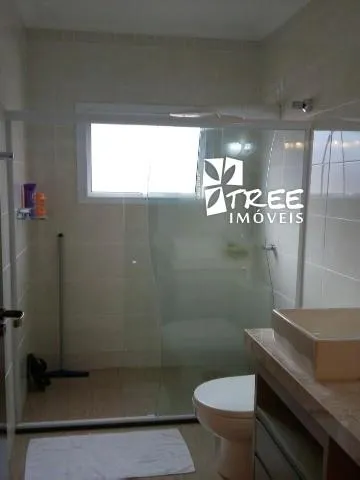 Imagem VENDA DE SOBRADO NO PARQUE SANTA TERESA, EM SANTA ISABEL/SP, 366m² com 4 quartos, suíte com planejados, cozinha, 04 salas e 03 vagas. CONSULTE-NOS.