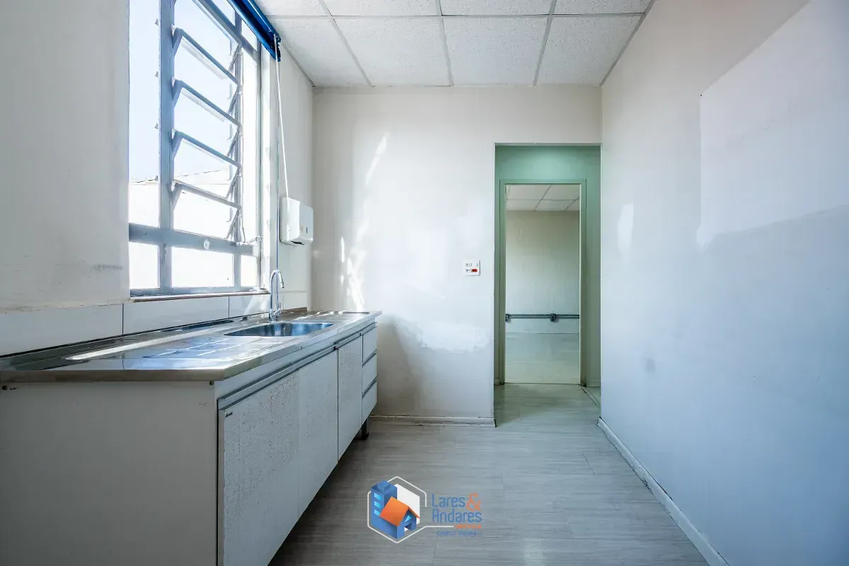 Imagem Casa comercial para venda em Cambuci, 619m²