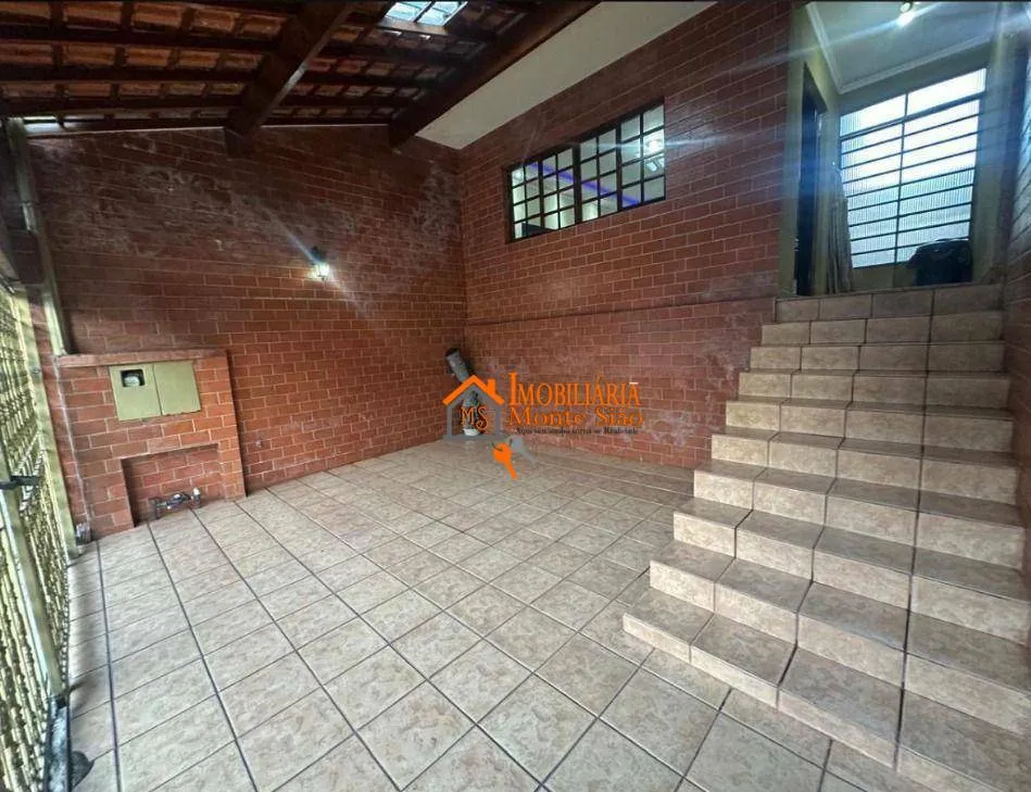 Foto do imóvel Sobrado com 3 dormitórios à venda por R$ 960.000 - Jardim Rossi - Guarulhos/SP