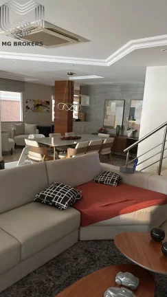 Imagem Casa de Luxo em Condomínio no Recreio dos Bandeirantes com 4 Suítes e 450m² - Rio de Janeiro-RJ