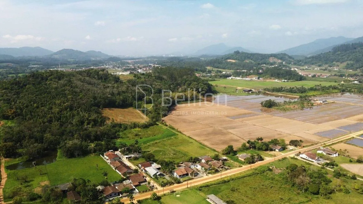 Imagem Terreno excepcional no coração de Rio dos Cedros!