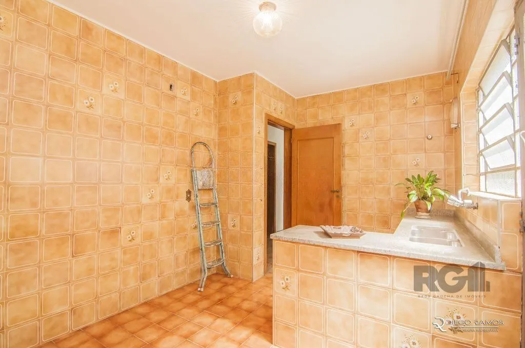 Imagem Casa 3 dorms à venda Rua Intendente Alfredo Azevedo, Glória - Porto Alegre