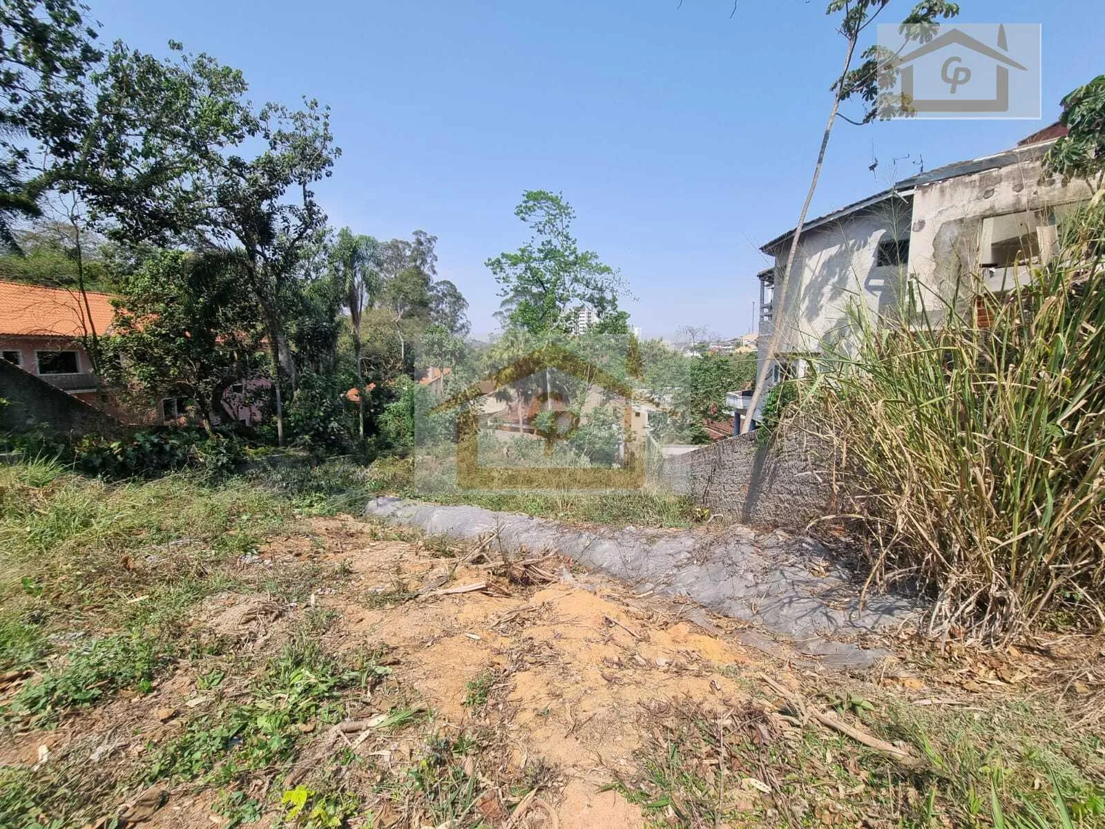 Imagem Terreno com 495 metros, Segurança e tranquilidade