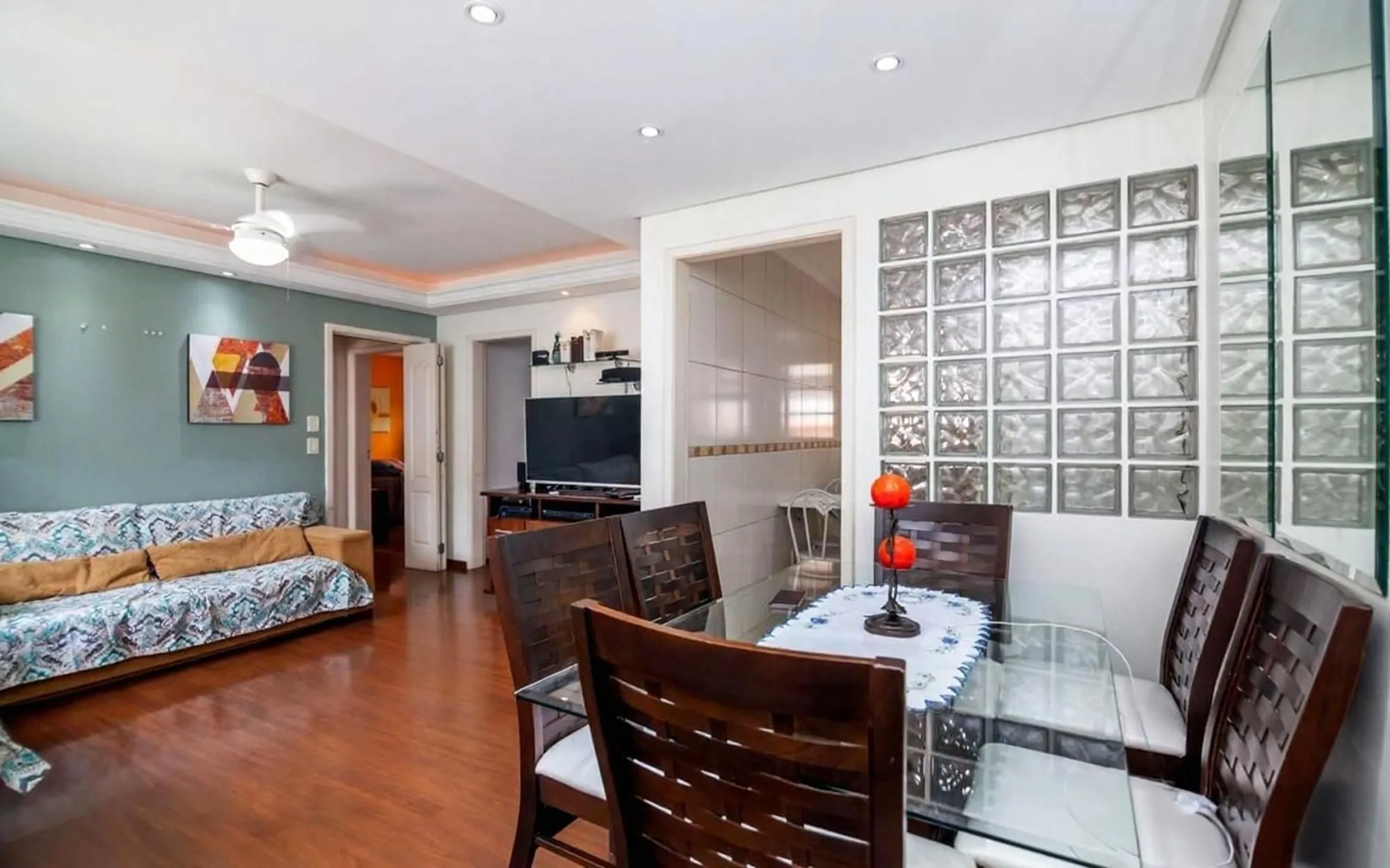 Imagem Vende-se apartamento com 2 quartos, 73m² e 1 vaga - Mont'Serrat