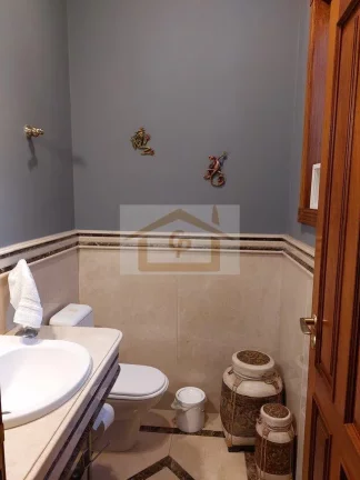 Imagem IMPECÁVEL! AO LADO DO SHOPPING GRANJA VIANA, 3 QUARTOS SENDO UM SUITE, 4 VAGAS
