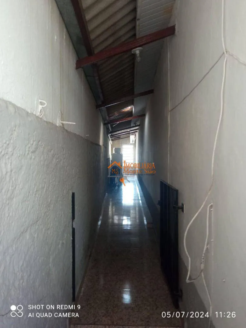 Imagem Casa com 4 dormitórios à venda, 250 m² por R$ 900.000,00 - Jardim Santa Bárbara - Guarulhos/SP