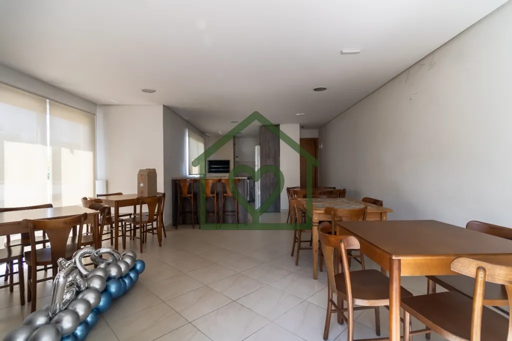 Imagem Apartamento semimobiliado em andar alto no bairro Petrópolis. 
 
Vista panorâmica de todas as jane...