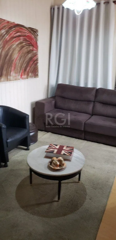 Imagem Casa para Venda - 200m², 8 dormitórios, 5 vagas - Teresópolis