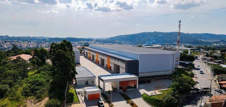 Imagem Galpão Comercial de Alto Padrão em Santa Júlia, Itupeva-SP: 2 banheiros, 6 vagas, 1.251,60 m² - Venda ou Locação!