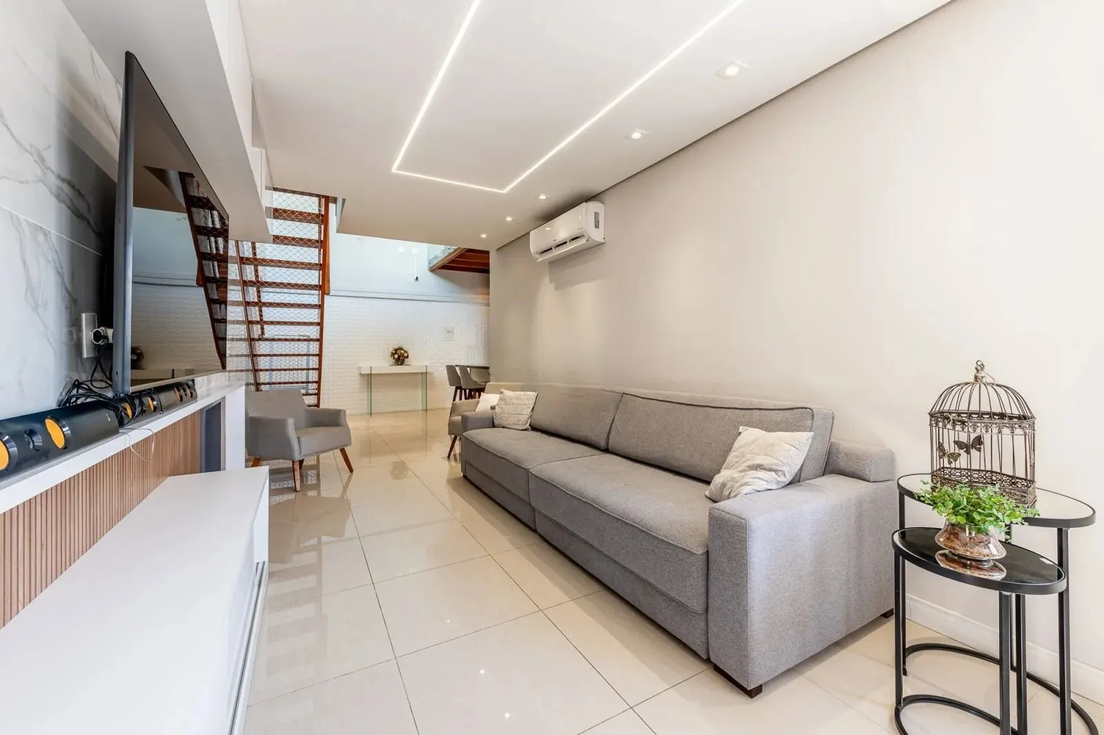 Imagem Apto Garden Duplex com 160m², 3 quartos, 1 suíte, 2 vagas, no bairro Rio Branco