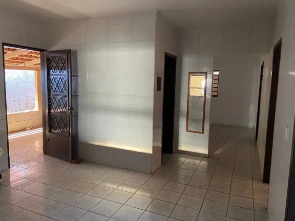 Imagem Casa com 3 Quartos à Venda, 242 m² em Setor Cândida de Morais - Goiânia