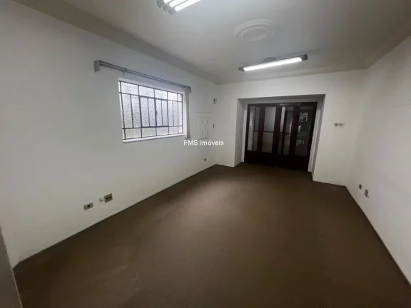 Imagem Casa Comercial de Alto Padrão no Jardim Europa, São Paulo-SP: 14 Salas, 9 Banheiros, 10 Vagas de Garagem, 600m².