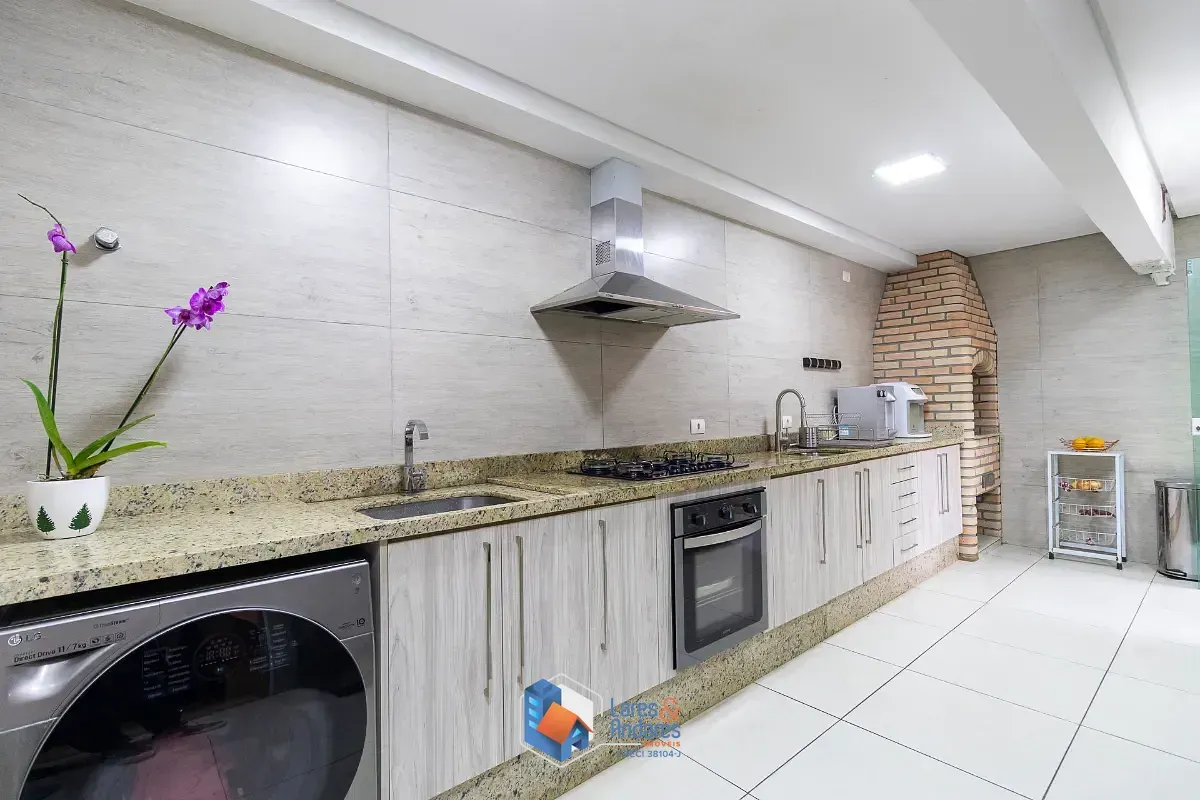Imagem Casa para venda em Interlagos com 3 quartos, sendo 3 suítes, 125m²
